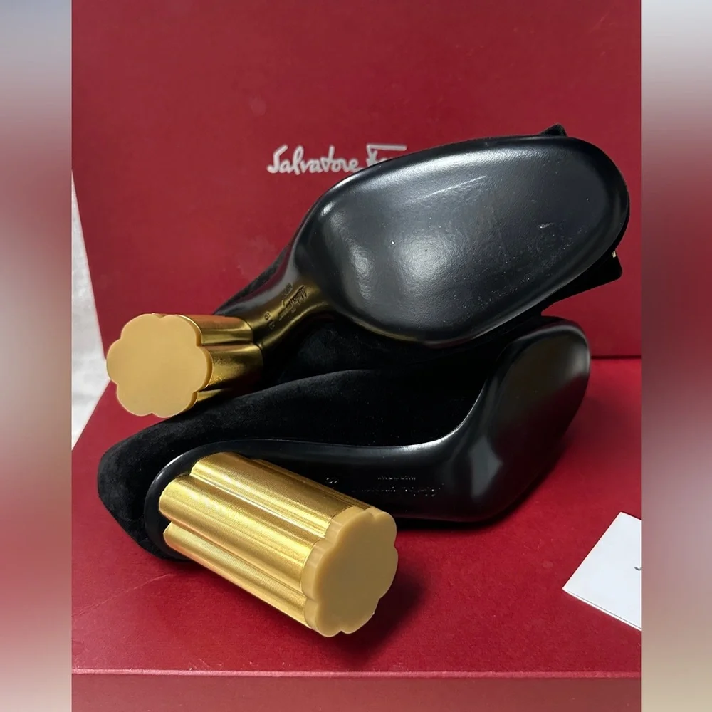 NIB SALVATORE FERRAGAMO Women's Capua Velvet Floral Heel Pumps
